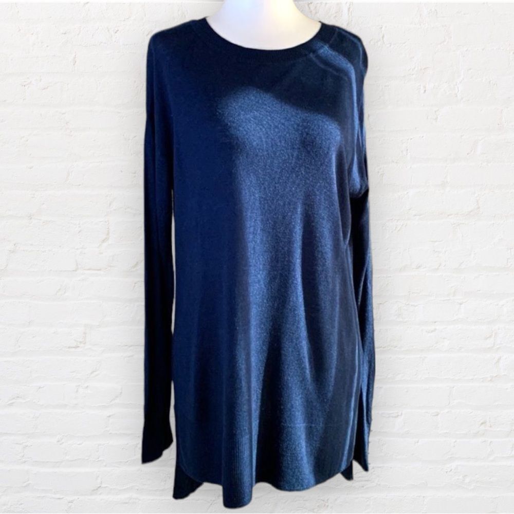 H&m dark blue long sleeve crewneck lightweight tunic with split hi lo hemline Sm